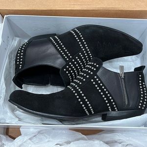 Annie bing Charlie low top booties